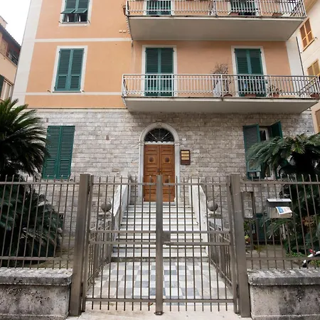 240 Camera Nord - Affittacamere Sara Chiavari, 200metri Dal Mare Chiavari